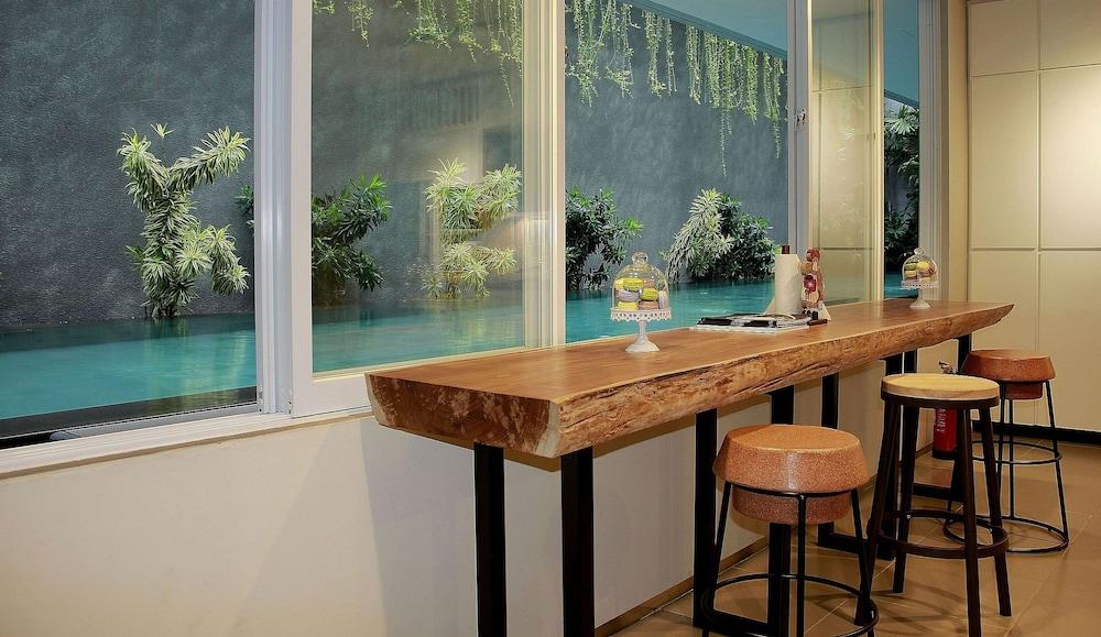 Zen Rooms Patra Kuningan Syariah Jakarta Kültér fotó