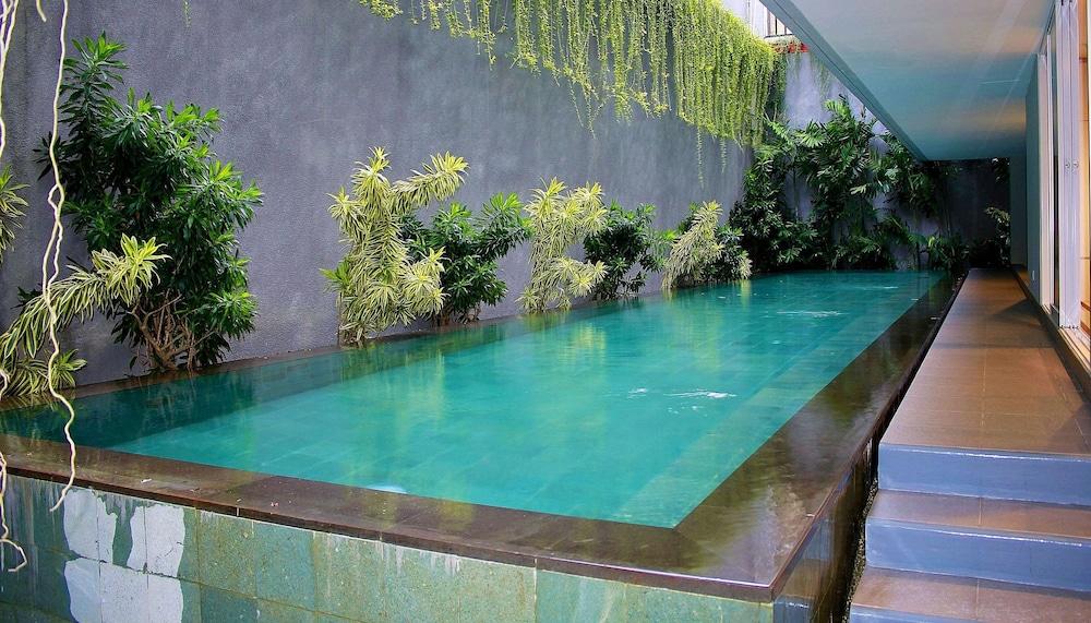 Zen Rooms Patra Kuningan Syariah Jakarta Kültér fotó